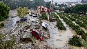 coches-destrozados-paso-dana-30-octubre-2024-malaga-andalucia-espana-dana-hace-estragos-provincia-malaga-30-octubre-2024-alex-zea-europa-press-3010202_97 (1)