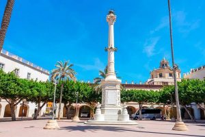 Almeria plaza Viena Los Coloraos