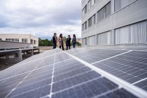 El Ayuntamiento duplicará la instalación de placas fotovoltaicas en 20253