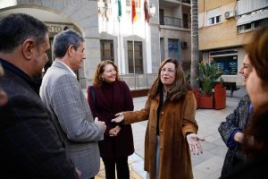 Consejera María del Carmen Castillo durante su reunión con el alcalde de Adra Manuel Cortés