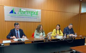 Consejera María del Mar Castillo en Asempal