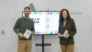 El Ayuntamiento de Adra presenta la nueva edición de la Escuela d... (1)