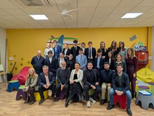 El IES Nicolás Salmerón gana el Torneo de Debate Económico de Educación Financiera en Almería1