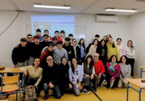 1. IES LAS MARINAS MUJER Y NIÑA CIENCIA