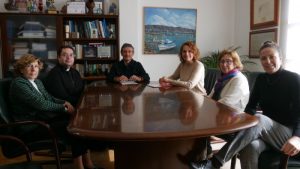 Adra Manuel Cortés recibe a la directora de Cáritas Diocesana en Almer... (1)