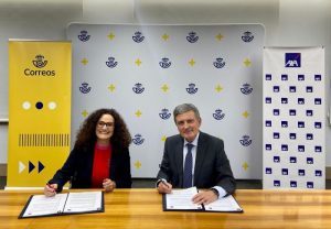 Firma acuerdo Correos y AXA