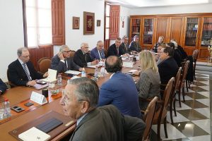Junta de Gobierno de la RAJYL de Granada toma posesión de sus cargos revalidando a Rafael López Cantal