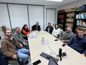 Momento de la firma del convenio entre Bodega Palomillo y Ayuntamiento (1)