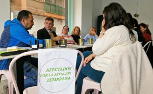 250311 FOTO Sánchez Teruel reunido con afectados por Atención Temprana (1)