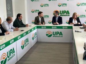 250410 Fernández-Pacheco se reúne con UPA Andalucía (1)