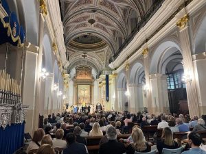 250411 La Iglesia San Sebastián a rebosar