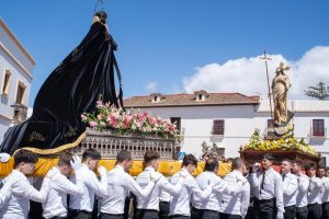 250421 Adra pone el broche de oro a su Semana Santa con un multitudinari...