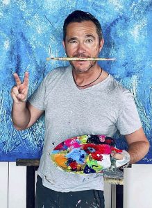 Jǿwu expone sus pinturas en Roquetas de Mar Retrato del artista Jǿwu