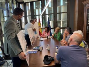 Alcaldesa reunión vecinos Costacabana (1)