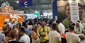 Infoagro Pasillos llenos de visitantes profesionales, conociendo de primera mano, los productos y servicios de las empresas expositoras.