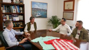 Nace el Club Deportivo Ciudad de Adra Athletic centrado en el fút...
