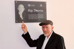UAL 5 MAYO 2025 KIP THORNE