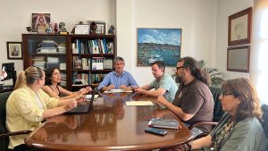 Adra Ayuntamiento y Berrintxe Producciones ultiman los detalles de la ...