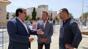 Carboneras alcalde, diputado y concejal de Urbanismo