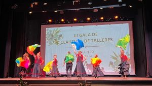 El Auditorio 'Ciudad de Adra' acoge la clausura de los talleres d... (2)
