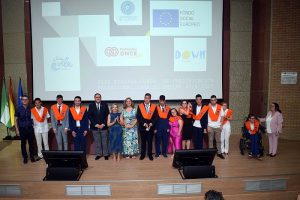 FOTO 1 JUNIO 19 CLAUSURA CURSO CUALIFICACIÓN PROFESIONAL UNIDIVERSIDAD UAL