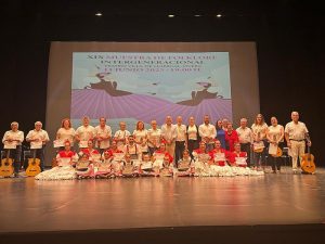 Huércal-Overa acoge la XIX Muestra de Folklore Intergeneracional