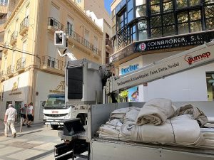 INSTALACIÓN TOLDOS CALLE MÉNDEZ NÚÑEZ (2)