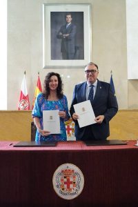 Junta firma con el Ayuntamiento de Almería el sexto convenio andaluz para coordinar el control de viviendas de uso turístico