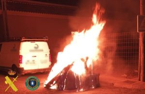 incendio intencionado de una veintena de contenedores de basura en la pedanía nijareña de San Isidro4