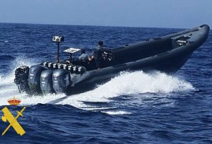Guardia Civil detenidos con más de 1.800 litros de combustible en el Mar de Alboránnn