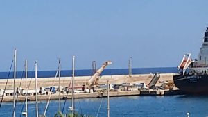 Muelle de carga del puerto de Garrucha