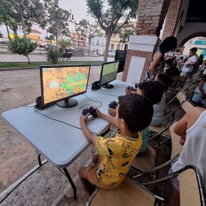 llenó de vida la Plaza de las Flores de Dalías