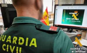 Guardia Civil de Almería alerta sobre la estafa de los falsos Me Gusta