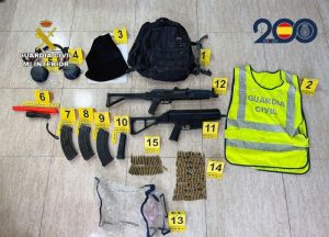 Policía Nacional y Guardia Civil grupo criminal dedicado a “vuelcos” de droga1