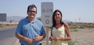 SACRA SÁNCHEZ Y ANTONIO JESÚS RODRÍGUEZ VISITANDO AL-3114