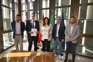 Ayuntamiento y Acciona firman un convenio -27