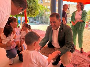 Paco Alonso destaca que más del 70% de las familias almerienses con niños de 0 a 3 años  Inicio curso E.I Santo Ángel de la Guarda 02