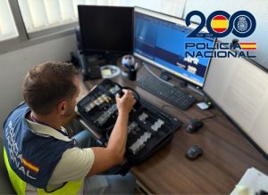 Policia Nacional detiene a muleros