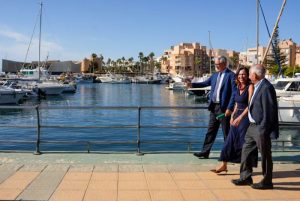 consejera de Fomento, Articulación del Territorio y Vivienda, Rocío Díaz y Amat en el Puerto de Roquetas (1)