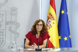 ministra de Sanidad Mónica García