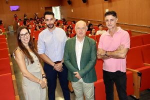 1 UAL 1 OCTUBRE 2025 PERSONAS DE EDAD