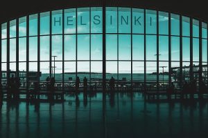 Aeropuerto de Helsinki Tom Brunberg via Unsplash