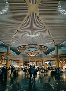Aeropuerto de Istanbul - credits Amirreza Momennia via Unsplash