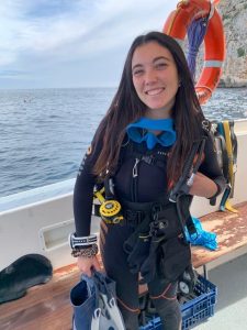 Clara García es Coordinadora de proyectos_Underwater Gardens International