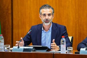 El consejero de Agricultura, Pesca, Agua y Desarrollo Rural, Ramón Fernández-Pacheco PARLAMENTO