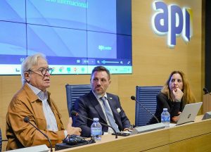Joan Clos, presidente de FIABCI España; Felice Tufano, vicepresidente