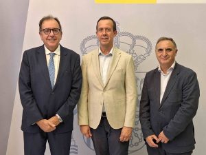 Subdelegado del Gobierno en Almeria con SGIP y director CP Acebuche