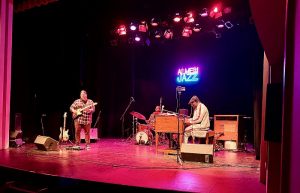 Delvon Lamarr Trio (1)