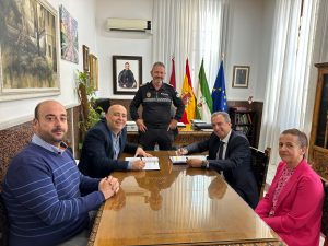 El Ayuntamiento de Huércal-Overa y la DGT firman el convenio Convenio DGT