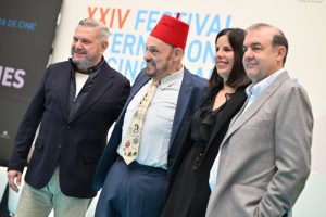 FICAL JOHN RHYS DAVIES (102)